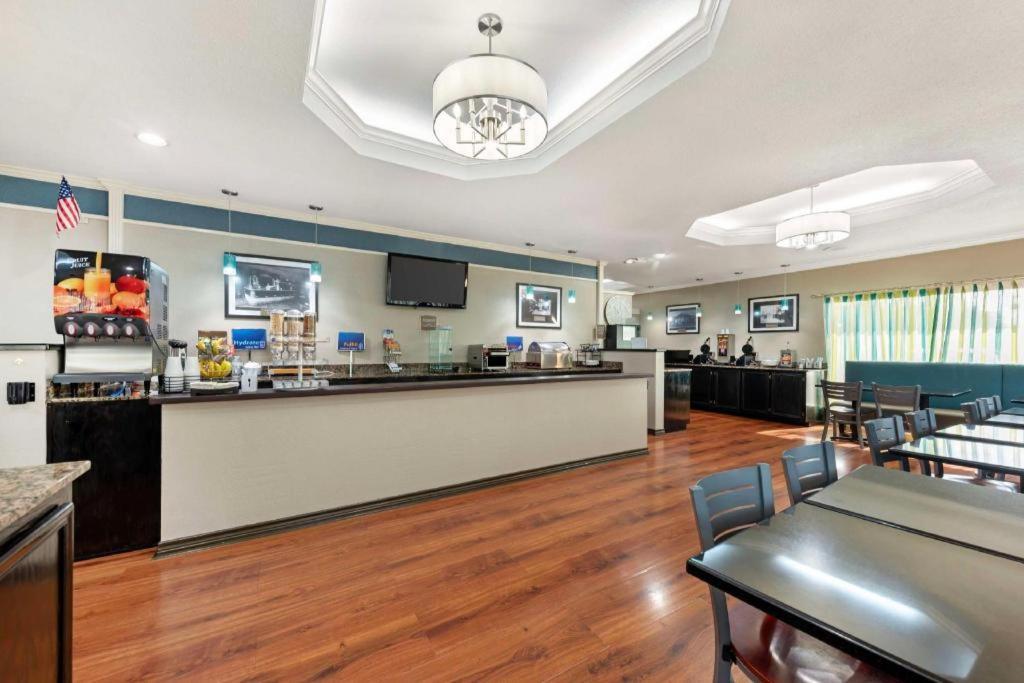 Hotel Western Post Oak Burnet