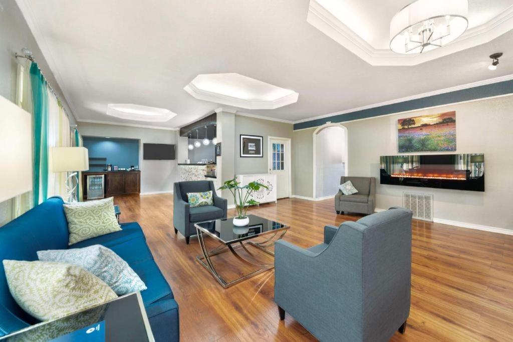 Western Post Oak 2* Burnet